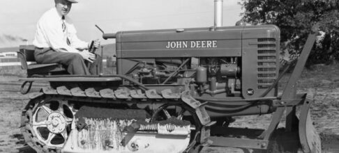 John Deere celebrates 75 years of advancing the Bulldozer